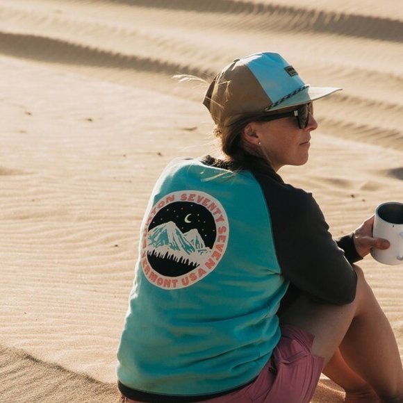 Like new Burton Mountain Keelan Crew Sweatshirt - Picture 1 of 5